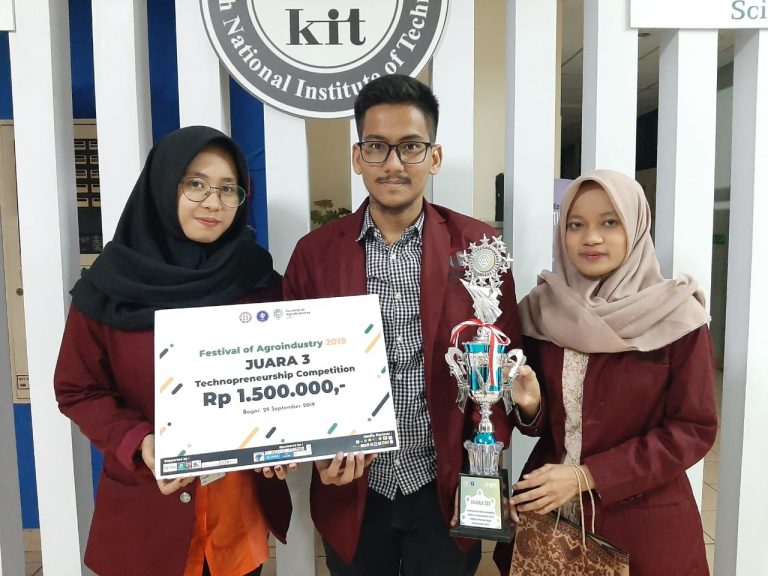 Mahasiswa TI Juara di TCFOA 2019 IPB