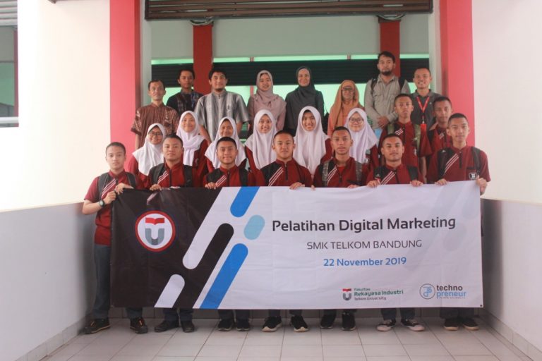 Pelatihan Pemasaran Digital dengan Menggunakan Tools Facebook Ads Ala Dosen FRI