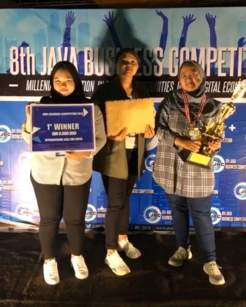 Black Gecko Team Raih Juara I Call for Paper di Java Business Competition 2019
