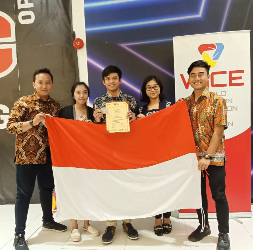 Mahasiswa TI Harumkan Nama Universitas di Kancah International