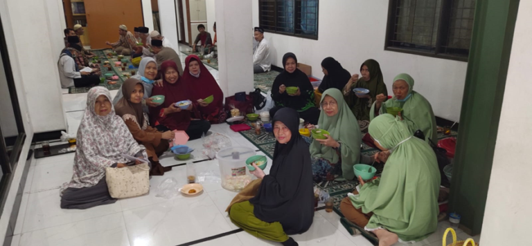 PENGUATAN KEKOMPAKAN MASYARAKAT MADANI JAMAAH KAJIAN HALAQOH AN-NAAS MASJID AN-NAAS CIKUTRA BANDUNG