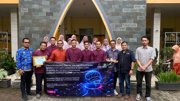 Transformasi Digital Dalam Pendidikan: Workshop Implementasi AI Bagi Guru di Sekolah SD Baiturrahman Dengan Konsep Clear