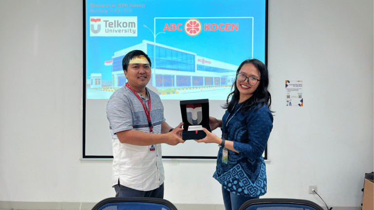 Mahasiswa S1 DSC Telkom University Pelajari Rantai Pasok Industri Susu di PT ABC Kogen Dairy
