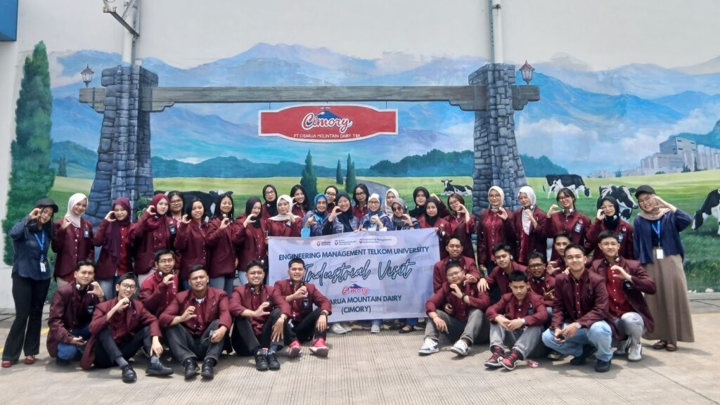 Siapkan Engineer Manajerial Masa Depan, Prodi MR Telkom University Gelar Kunjungan Industri ke PT Cisarua Mountain Dairy Tbk (Cimory)