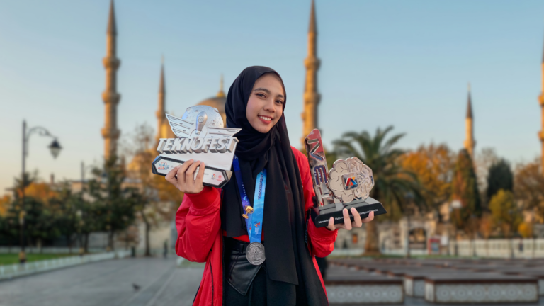 Menata Mimpi Sejak Bangku Kuliah: Perjalanan Lina Zulaikah Menuju Istanbul