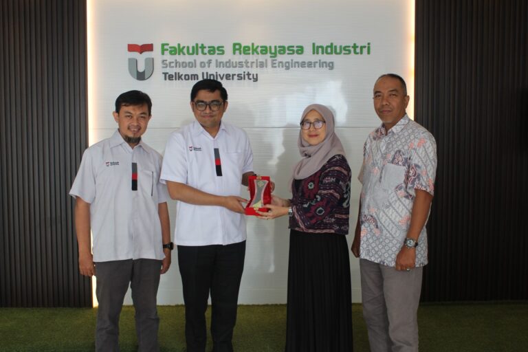 FRI Telkom University Sambut Delegasi Universitas Sahid untuk Benchmarking Pengembangan Kurikulum
