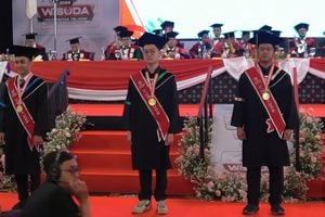Fakultas Rekayasa Industri Lepas 121 Lulusan pada Wisuda Periode III 2025/2026