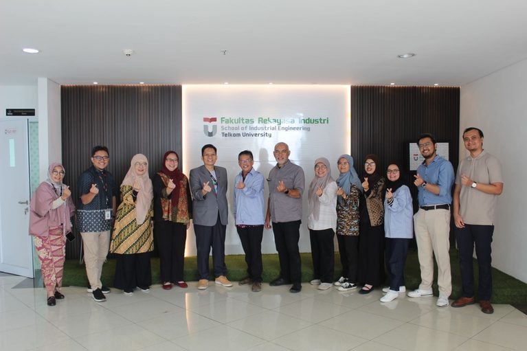 Fakultas Rekayasa Industri Terima Kunjungan Polman Bandung untuk Studi Tata Kelola Riset